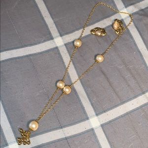 Necklace with watching earrings